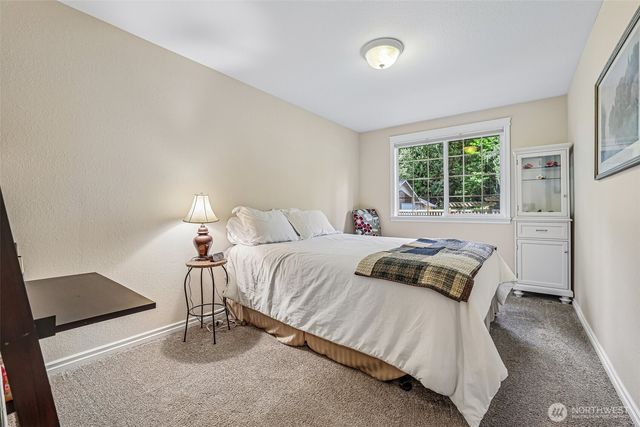 3916 170th Avenue E, Lake Tapps, WA 98391