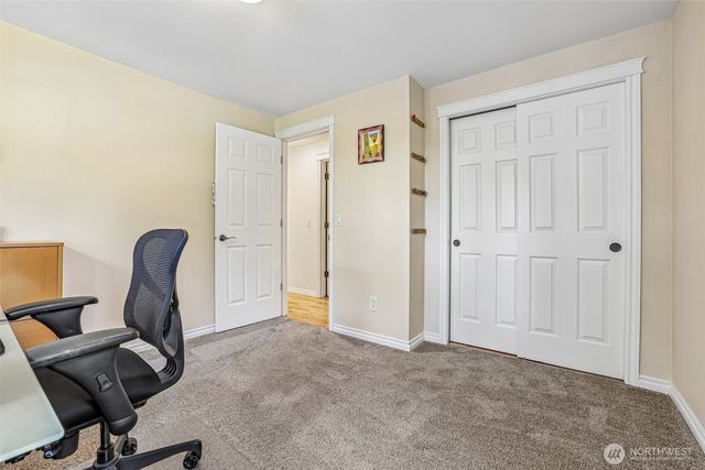 3916 170th Avenue E, Lake Tapps, WA 98391