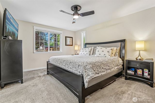 3916 170th Avenue E, Lake Tapps, WA 98391