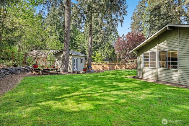 3916 170th Avenue E, Lake Tapps, WA 98391