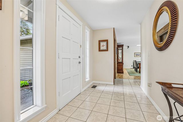 3916 170th Avenue E, Lake Tapps, WA 98391