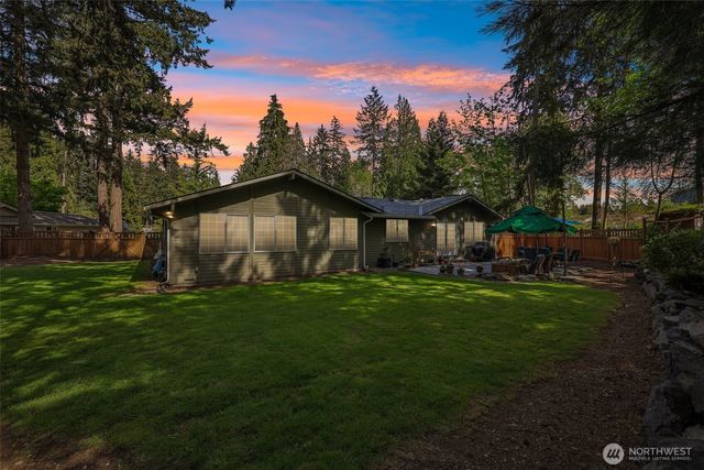 3916 170th Avenue E, Lake Tapps, WA 98391