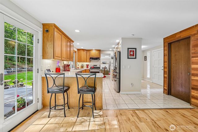3916 170th Avenue E, Lake Tapps, WA 98391