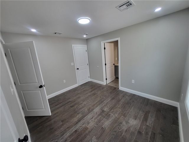 729 Potters Avenue, Providence, RI 02907