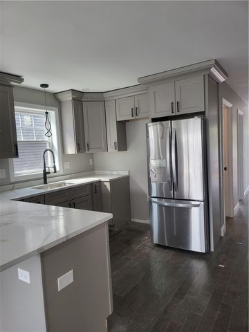 729 Potters Avenue, Providence, RI 02907