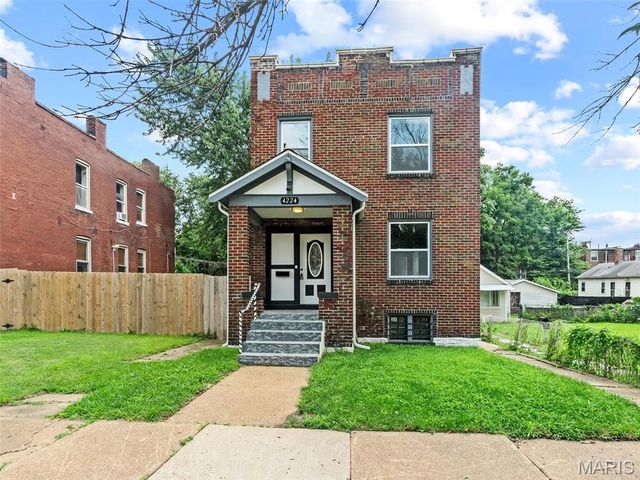 4224 California, St Louis, MO 63111