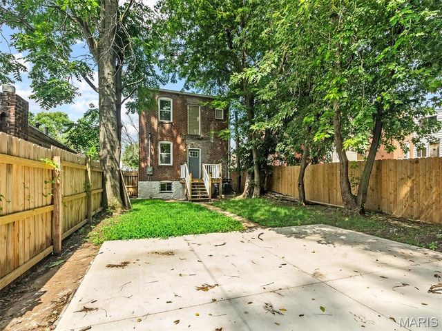 4224 California, St Louis, MO 63111