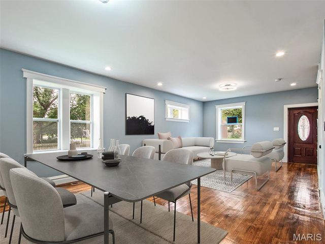 4224 California, St Louis, MO 63111