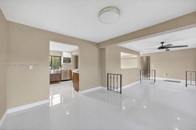 8024 SW 91st Ave, Miami, FL 33173