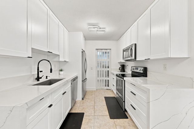 4999 SW 6TH Street, Margate, FL 33068