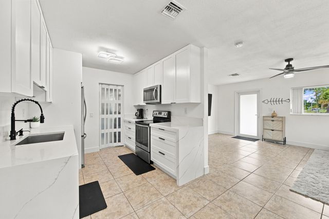 4999 SW 6TH Street, Margate, FL 33068