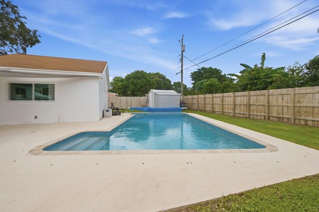 4999 SW 6TH Street, Margate, FL 33068