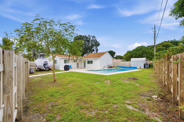 4999 SW 6TH Street, Margate, FL 33068