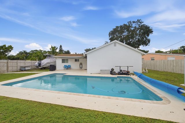 4999 SW 6TH Street, Margate, FL 33068