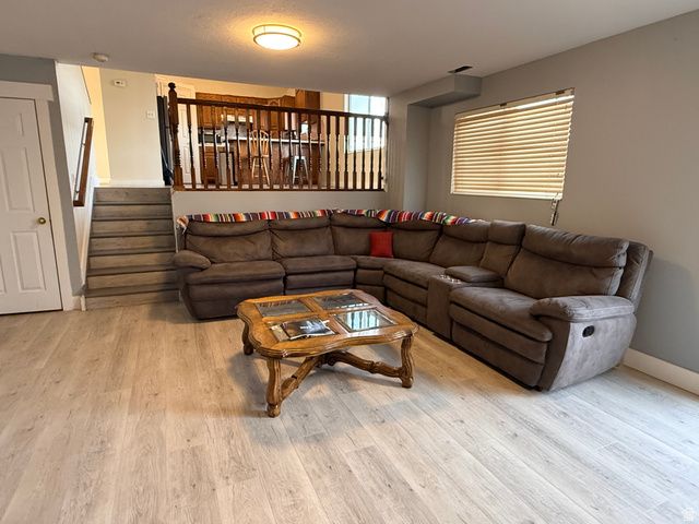 3298 W 2300 N, Clinton, UT 84015