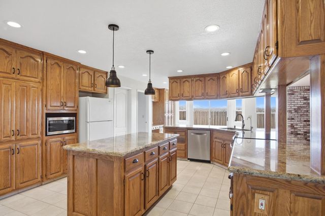 16166 Lawrence Rd, Escalon, CA 95320