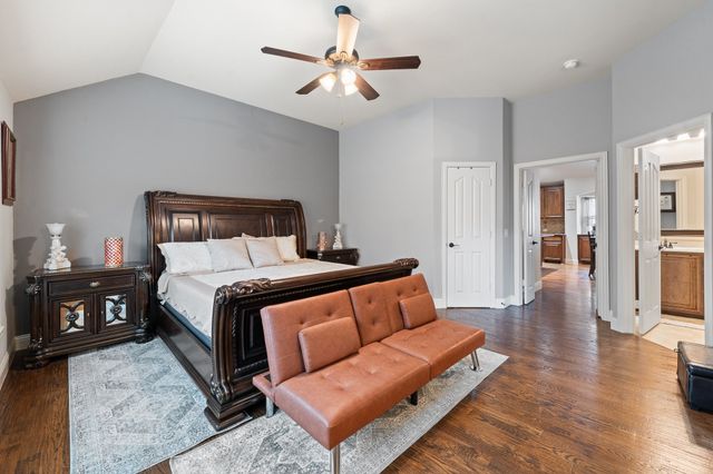 1000 Longhorn Drive, Aubrey, TX 76227