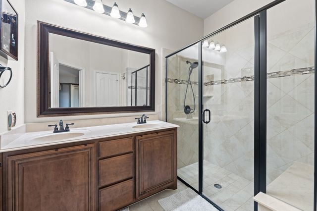 1000 Longhorn Drive, Aubrey, TX 76227