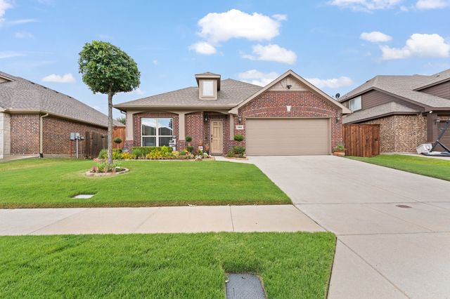 1000 Longhorn Drive, Aubrey, TX 76227