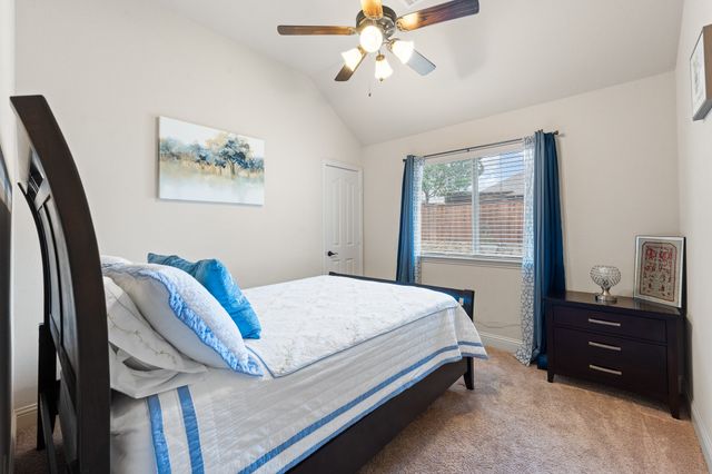 1000 Longhorn Drive, Aubrey, TX 76227