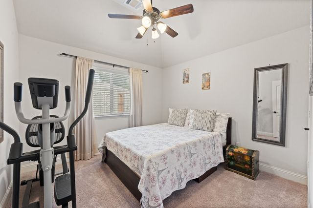 1000 Longhorn Drive, Aubrey, TX 76227