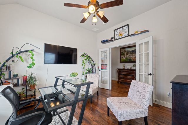 1000 Longhorn Drive, Aubrey, TX 76227