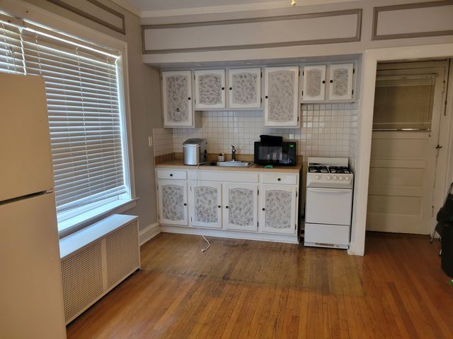 360 Ridge Avenue 11-3, Evanston, IL 60202