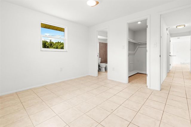 1057 TROPICAL AVENUE NW, Port Charlotte, FL 33948