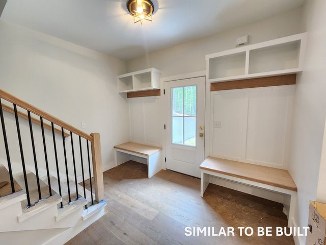 81 Willard Rd, Ashburnham, MA 01430