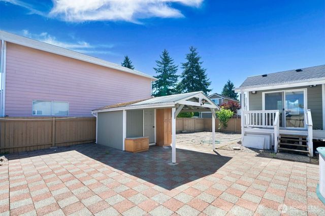 17720 114th Place SE, Renton, WA 98055