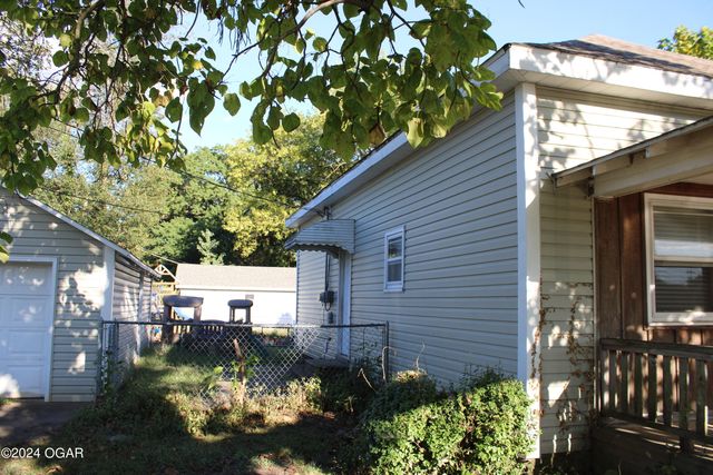 1004 N Grand Street, Pittsburg, KS 66762