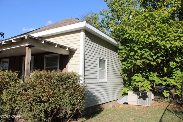1004 N Grand Street, Pittsburg, KS 66762