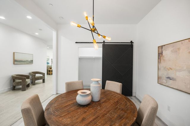 8600 Cherrington Ln, Elk Grove, CA 95624