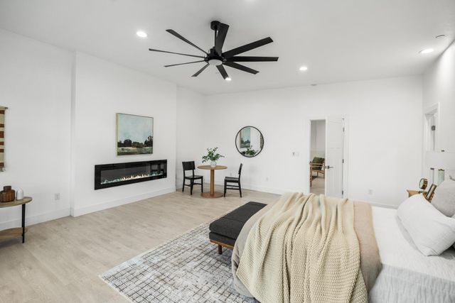 8600 Cherrington Ln, Elk Grove, CA 95624