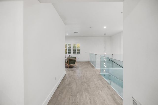 8600 Cherrington Ln, Elk Grove, CA 95624