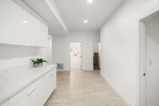 8600 Cherrington Ln, Elk Grove, CA 95624