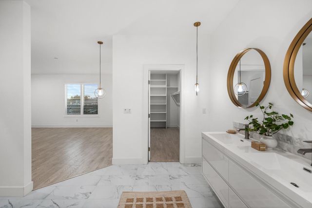 8600 Cherrington Ln, Elk Grove, CA 95624