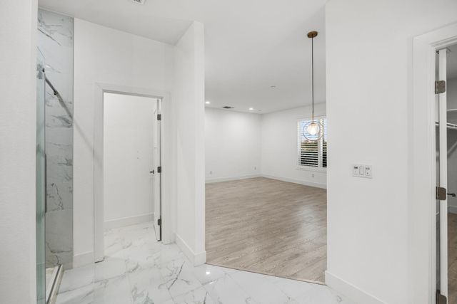 8600 Cherrington Ln, Elk Grove, CA 95624