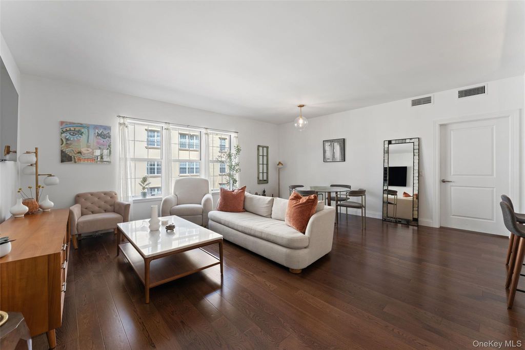 10 Byron Place 504, Larchmont, NY 10538
