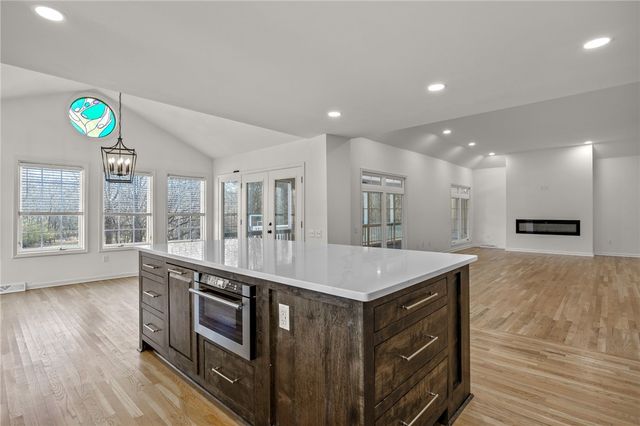 1 Sweetbriar Court, Greer, SC 29650