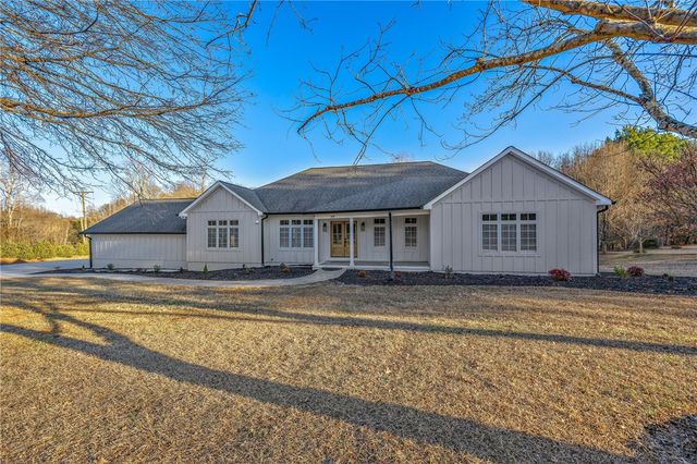 1 Sweetbriar Court, Greer, SC 29650