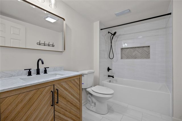 1 Sweetbriar Court, Greer, SC 29650