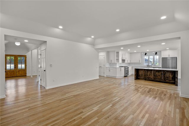 1 Sweetbriar Court, Greer, SC 29650