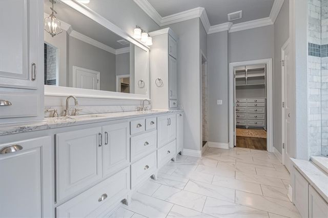 702 Saddle Ridge Road, Bentonville, AR 72712