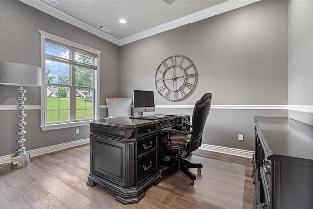 702 Saddle Ridge Road, Bentonville, AR 72712