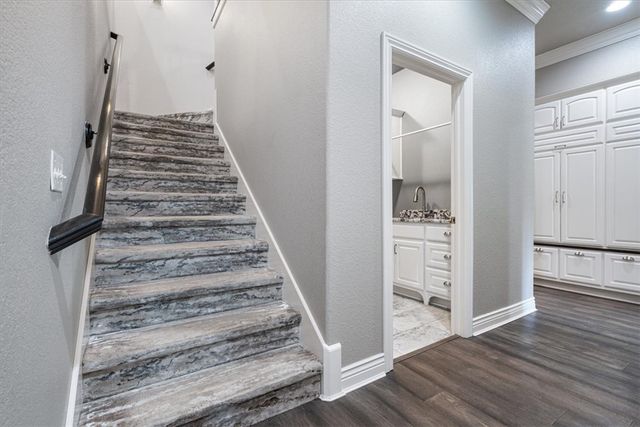 702 Saddle Ridge Road, Bentonville, AR 72712
