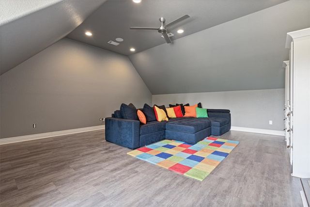 702 Saddle Ridge Road, Bentonville, AR 72712