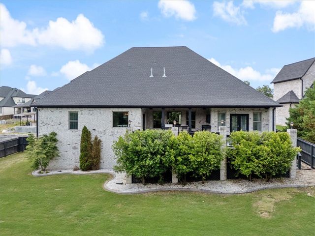 702 Saddle Ridge Road, Bentonville, AR 72712