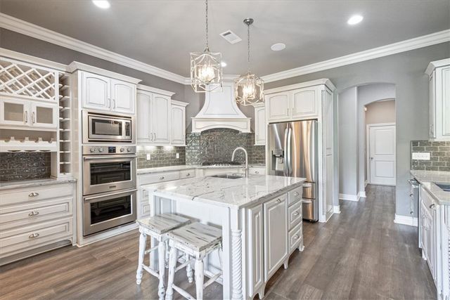 702 Saddle Ridge Road, Bentonville, AR 72712