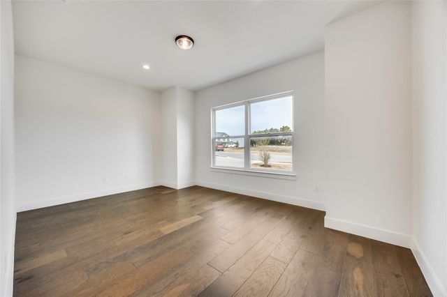 288 Smoke Tree CIR, Dripping Springs, TX 78620